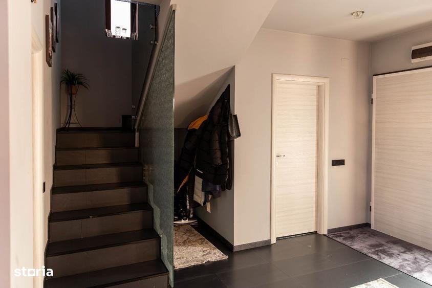 Casă cu 4 camere cu Teren 300 Mp în Central
