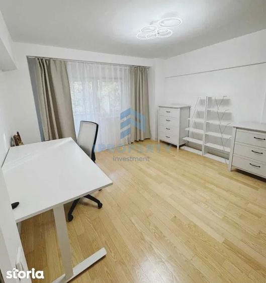 Apartament cu 3 camere, mobilat în Centrul Civic
