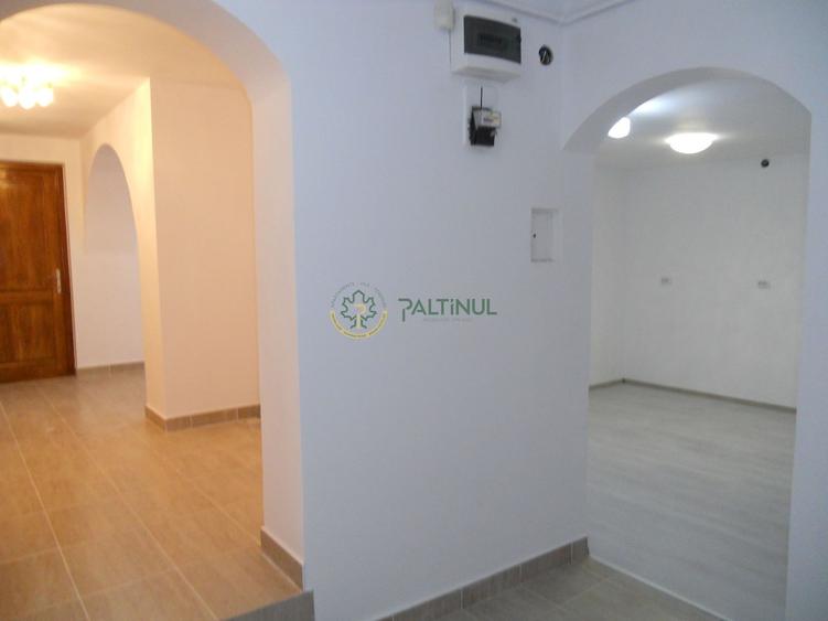 Spațiu comercial, de 89 mp, în Central
