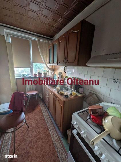 Apartament cu 2 camere decomandat în Calea București