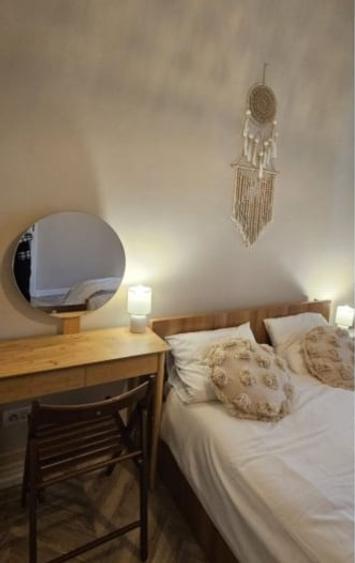 Apartament cu 2 camere decomandat, mobilat în Universitate