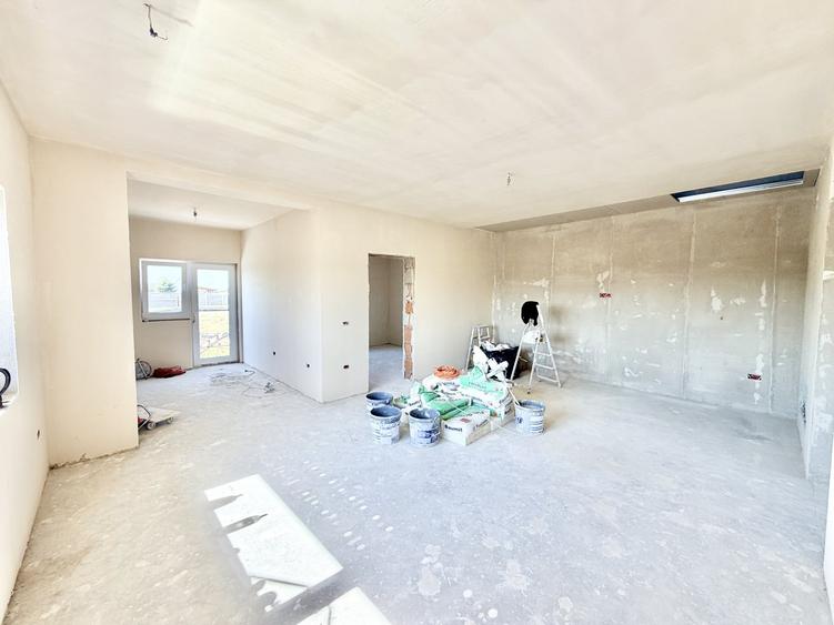Duplex cu 3 camere cu Teren 334 Mp în Moșnița Nouă