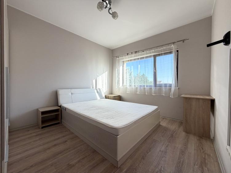 Apartament cu 3 camere decomandat, mobilat în Dumbrăvița