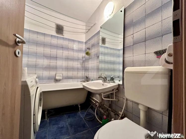 Apartament cu 3 camere semidecomandat în Andrei Mureșanu