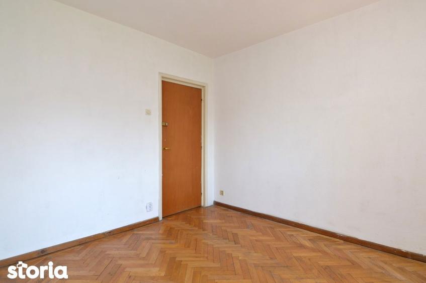 Apartament cu 4 camere decomandat în Centrul Civic