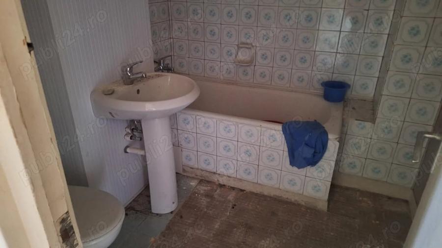 Apartament cu 3 camere semidecomandat în Ultracentral