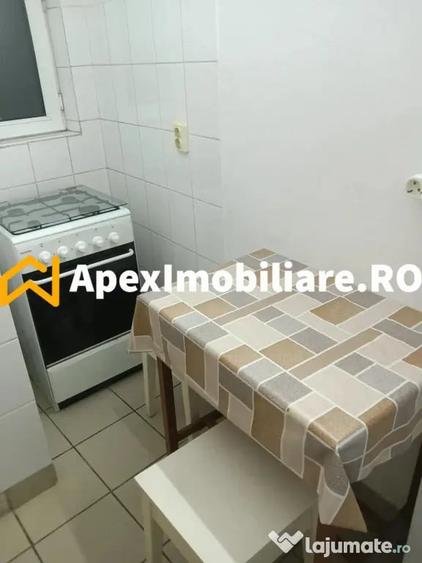 Garsonieră decomandată, mobilată în Romană