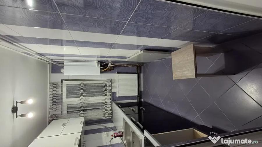 Apartament cu 3 camere semidecomandat în Central