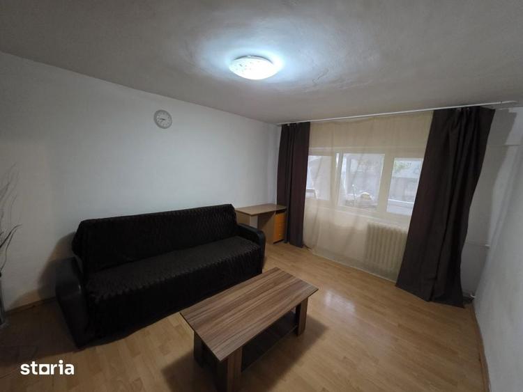Apartament cu 3 camere decomandat în Militari