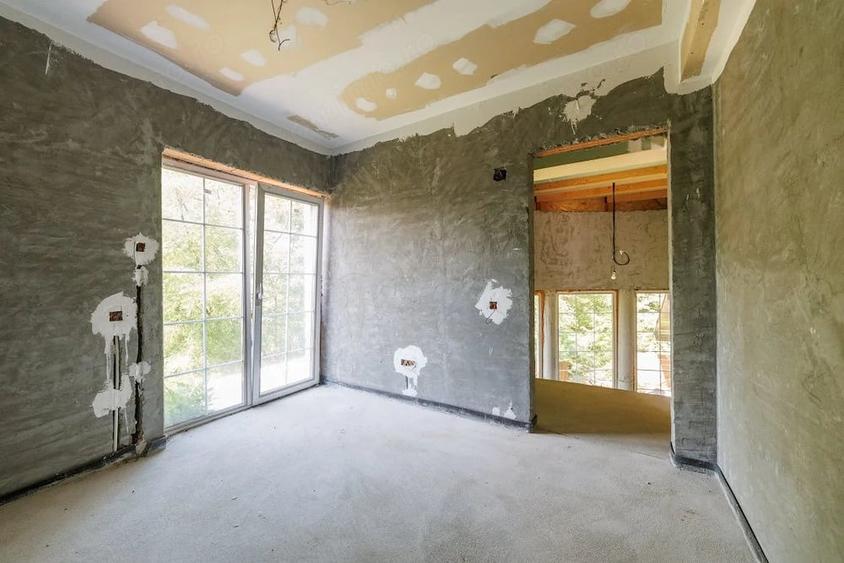Casă cu Teren 563 Mp în Bascov