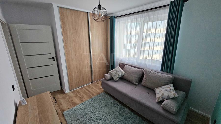 Apartament cu 3 camere decomandat, mobilat în Florești