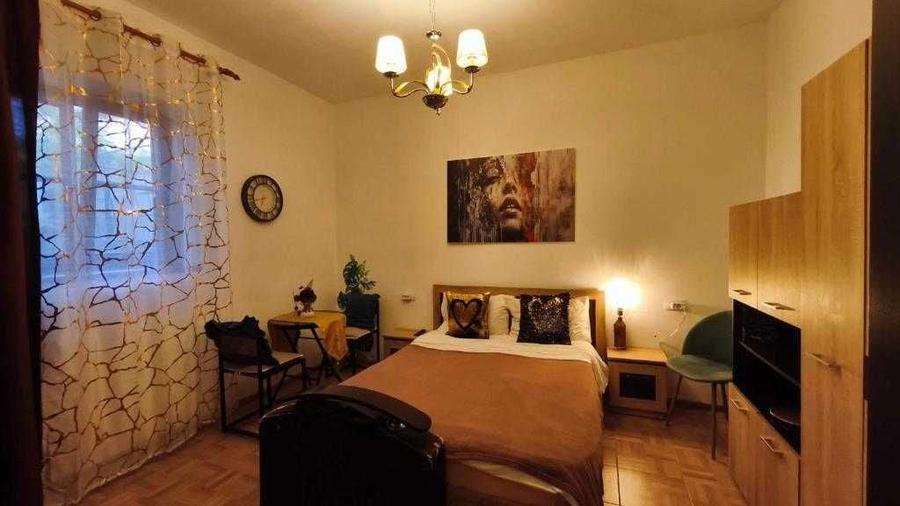 Apartament cu 2 camere decomandat în Exterior Vest