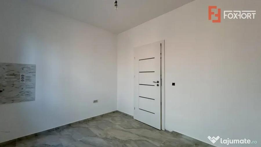Casă cu 5 camere cu Teren 300 Mp în Sânandrei