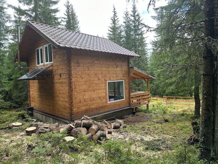 Casă cu 3 camere cu Teren 520 Mp în Muntele Băișorii