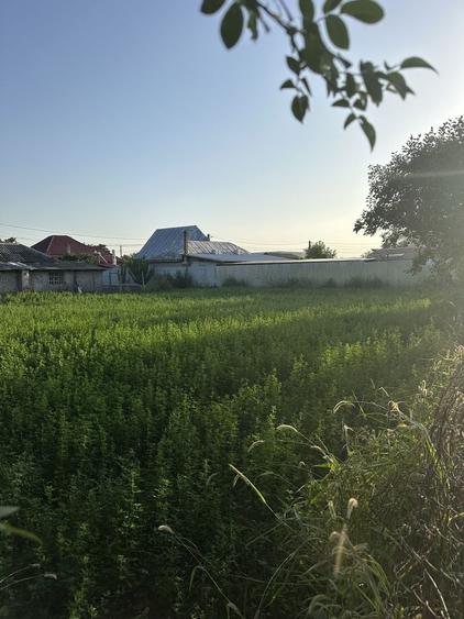 Teren de 700 mp, în Lipia