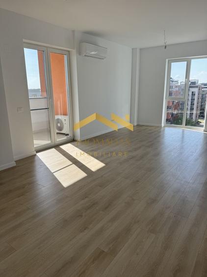 Apartament cu 2 camere decomandat în Torontalului — fotografia 3
