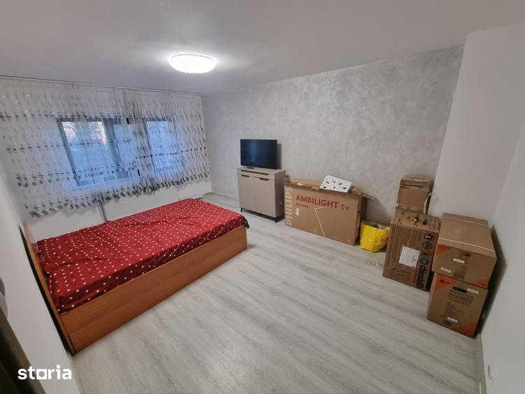 Apartament cu 2 camere decomandat, mobilat în Far