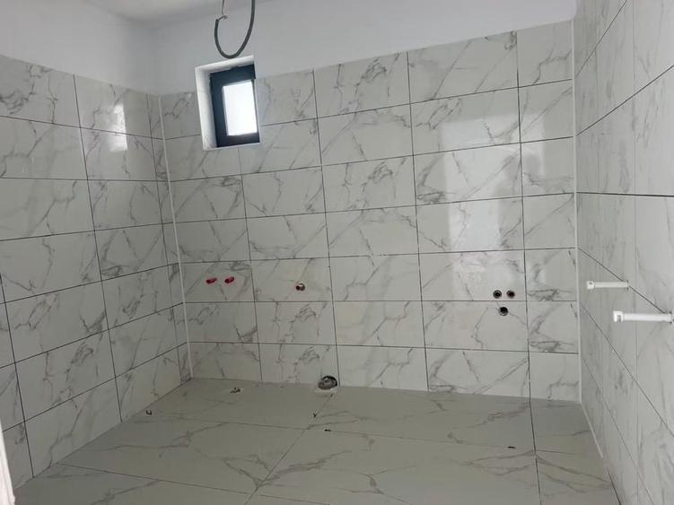 Casă cu 3 camere în Central