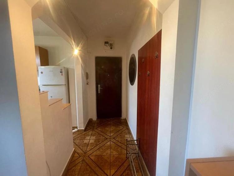 Apartament cu 2 camere semidecomandat în Tractorul