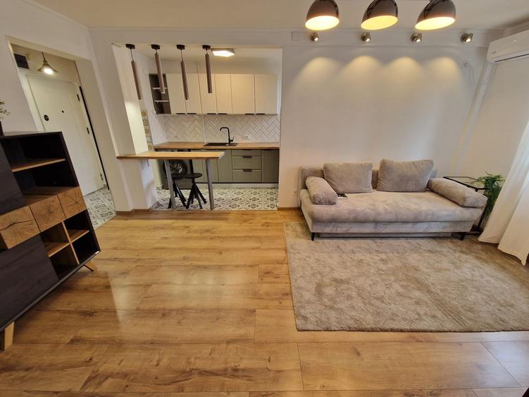 Apartament cu 2 camere semidecomandat în Dorobanți