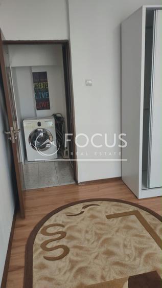 Apartament cu 3 camere decomandat în Tei