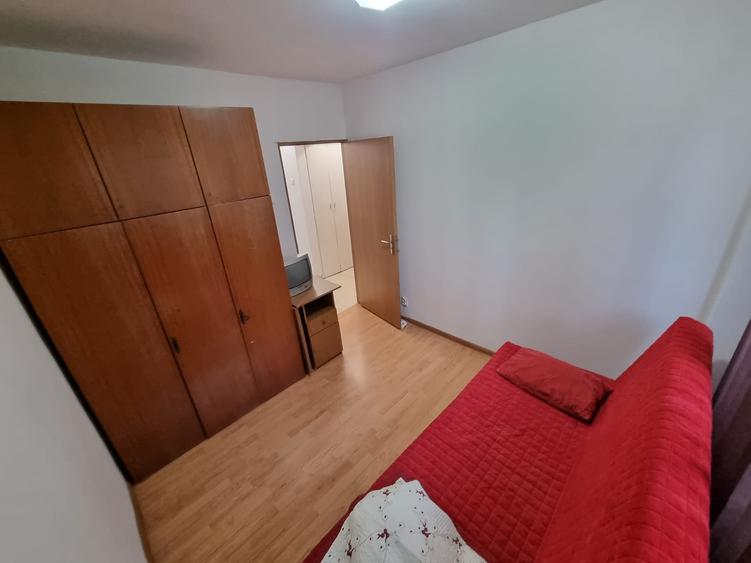 Apartament cu 3 camere decomandat, mobilat în Dristor