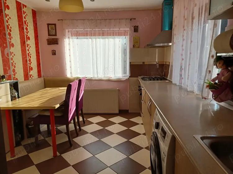 Casă cu 3 camere cu Teren 280 Mp în Răzvad