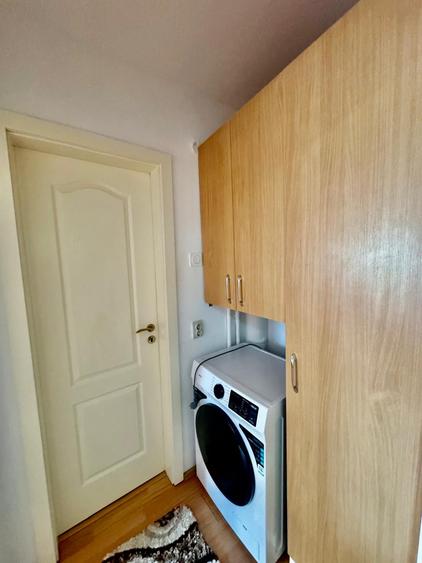 Apartament 2 camere,zona 1Decembrie - 18