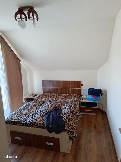 Casă cu 4 camere cu Teren 2500 Mp în Central