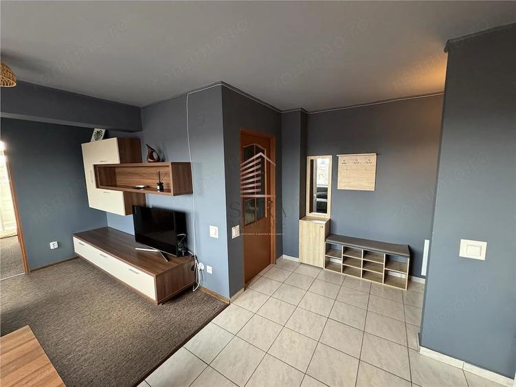 Apartament cu 2 camere semidecomandat în Dragoș Vodă