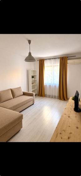 Apartament cu 2 camere decomandat în Nicolina