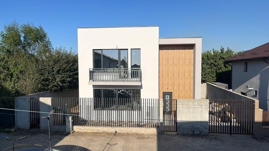 Casă cu 4 camere în Exterior Vest