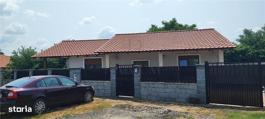 Casă cu 3 camere cu Teren 600 Mp în Urseni