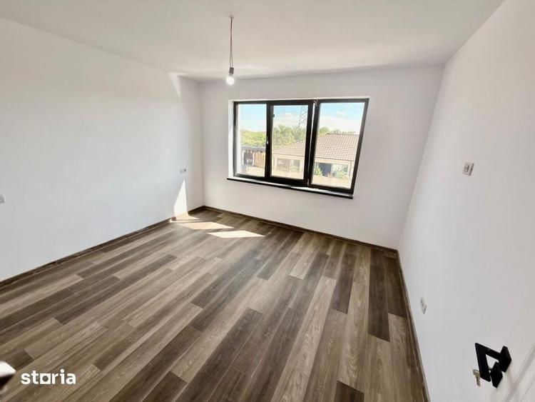 Casă cu 4 camere cu Teren 340 Mp în Malu Mare