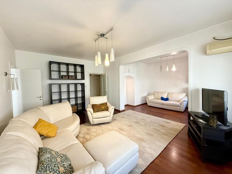 Apartament cu 2 camere decomandat în Dorobanți