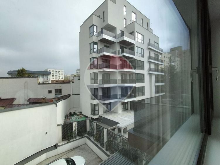 Apartament cu 2 camere decomandat, mobilat în Dacia