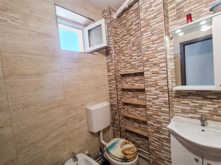 Apartament cu 2 camere decomandat în Burdujeni