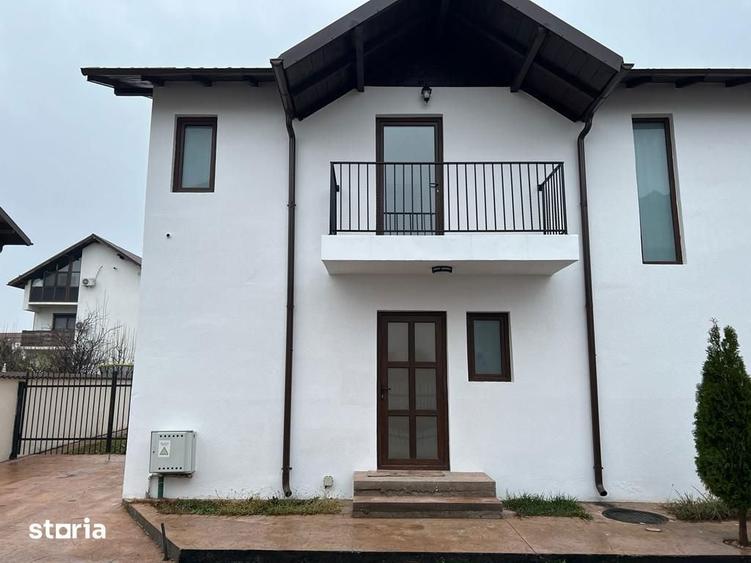 Casă cu 4 camere cu Teren 250 Mp în Ulmi