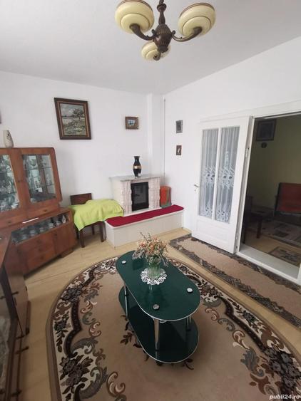 Casă cu 3 camere cu Teren 2795 Mp în Central