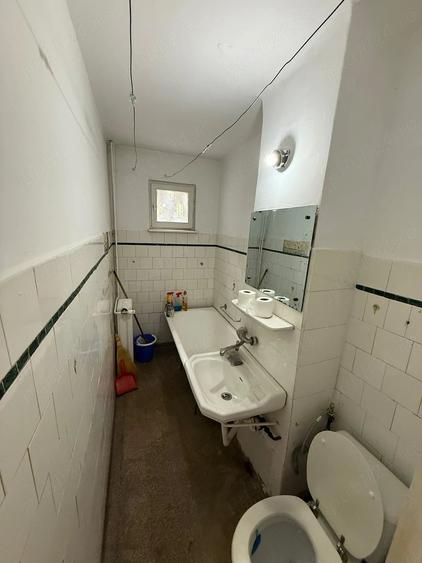 Apartament cu 3 camere nedecomandat în Nord