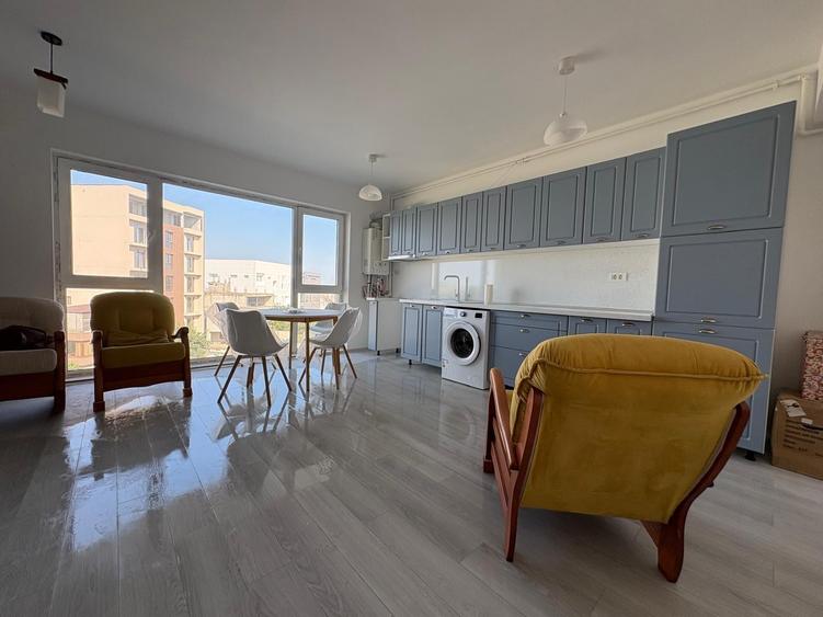 Apartament cu 3 camere decomandat în Universitate