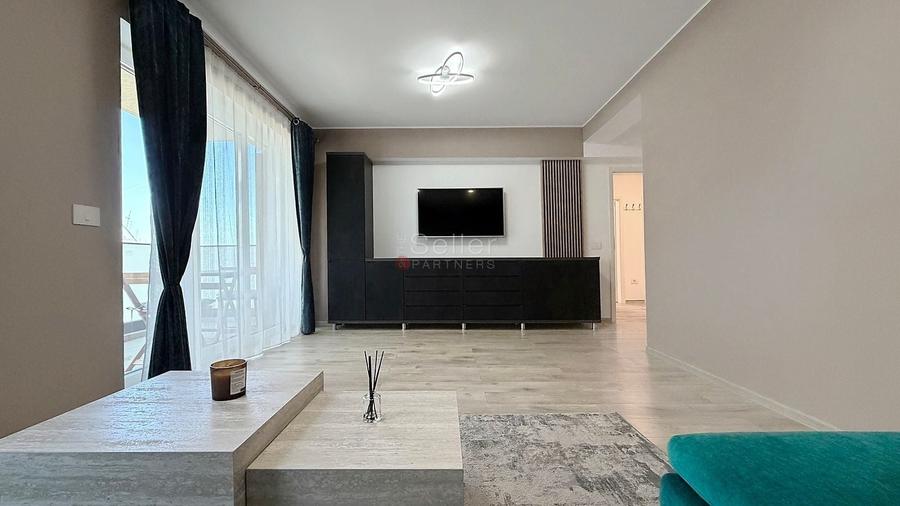Apartament cu 2 camere decomandat, mobilat în Tractorul