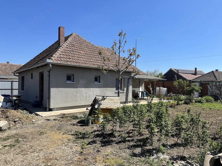 Casă cu 2 camere cu Teren 702 Mp în Oșorhei