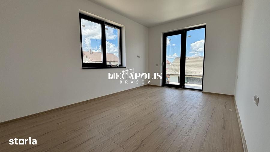 Casă cu 4 camere cu Teren 220 Mp în Tărlungeni