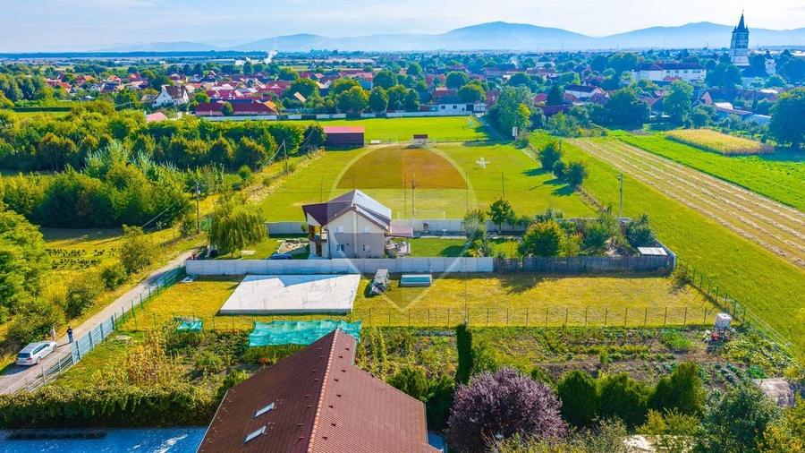 Teren Construcții intravilan de 1090 mp, în Hărman