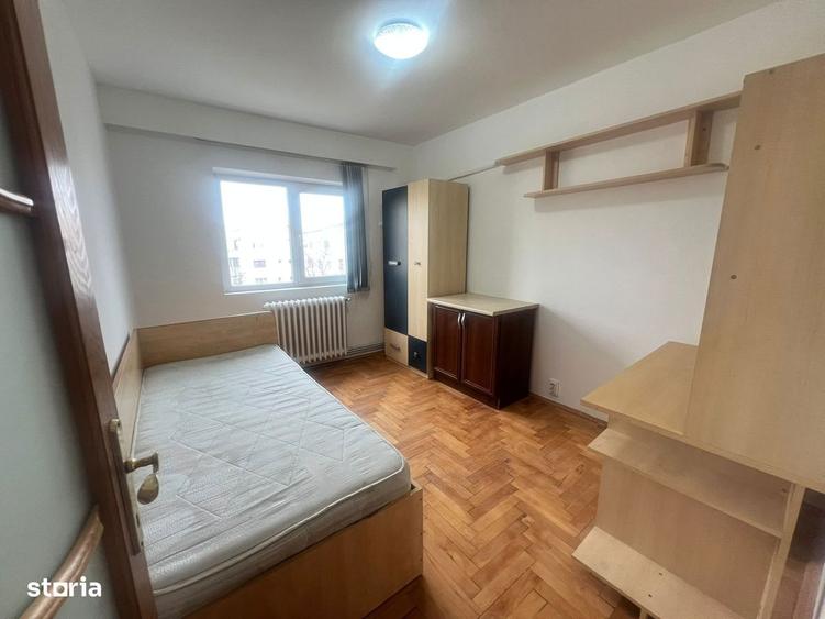 Apartament cu 3 camere decomandat în Canta