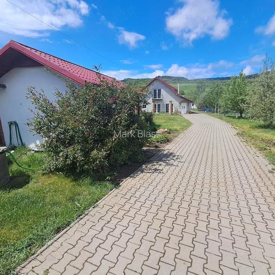 4 case de vanzare - teren2200qm