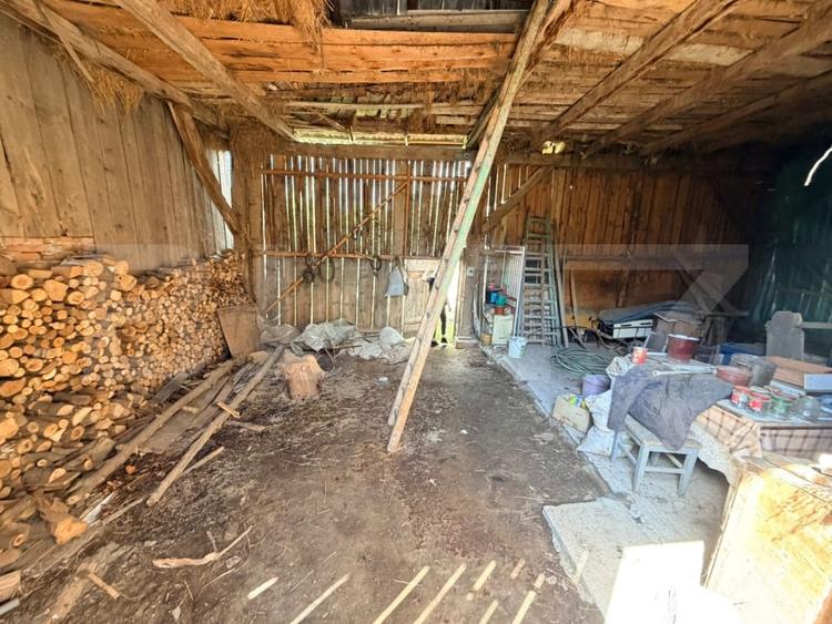 Casă individuală cu 6 camere cu Teren 893 Mp în Șercăița