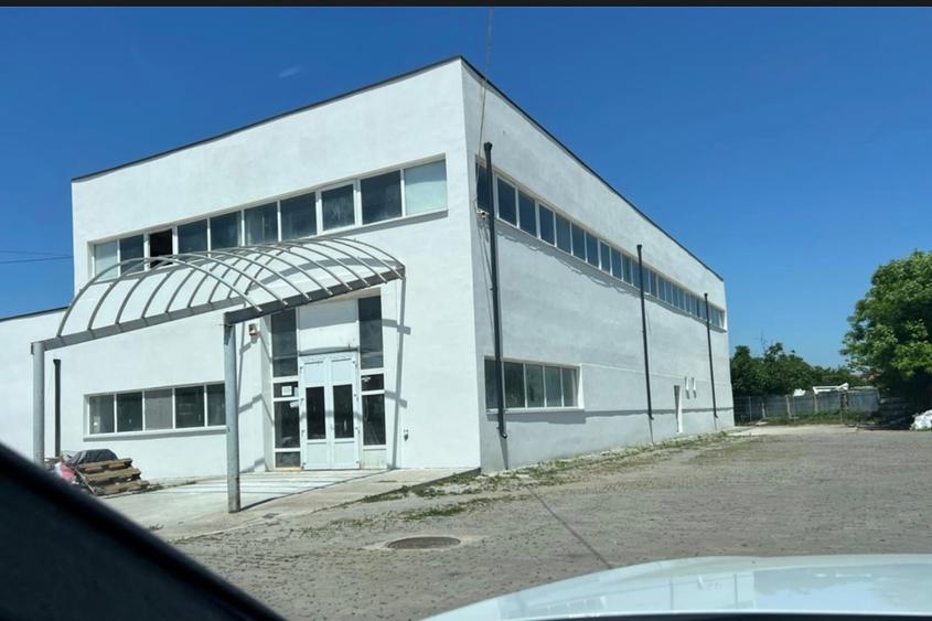 Spațiu comercial, de 1,000 mp, în Nord