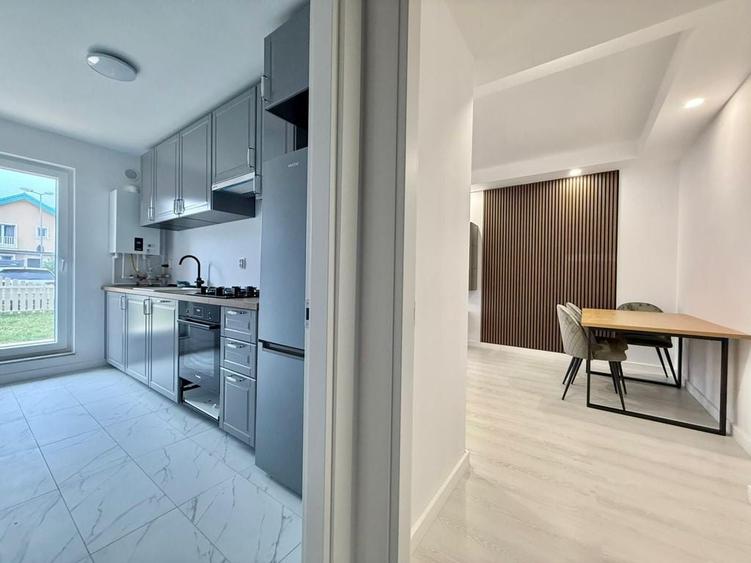 Apartament cu 3 camere decomandat în Ștefăneștii de Jos
